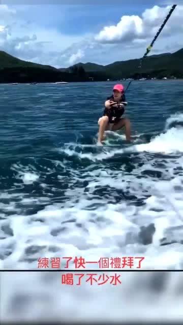 “永川造”长城坦克越野车专列运往南美洲国家