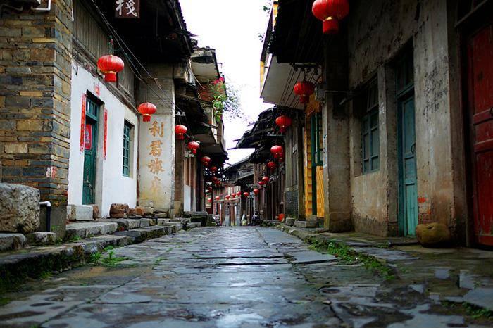 探索世界的京津冀等地部分地区有大到暴雨,遇到暴雨天气时,出门需要注意什么?,解答你心中的疑惑